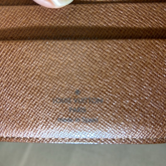 Louis Vuitton Monogrammed bi-fold wallet - Picture 4 of 13
